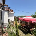 Maria - Castle בראט