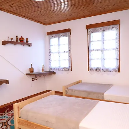 Maria - Castle Berat