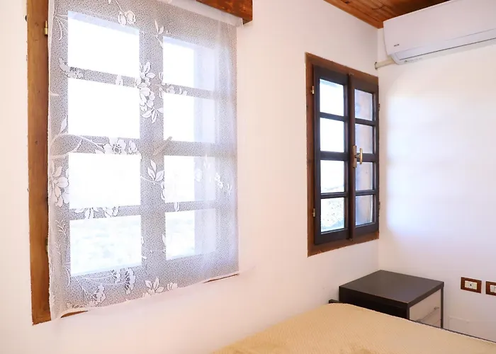 Maria - Castle Berat