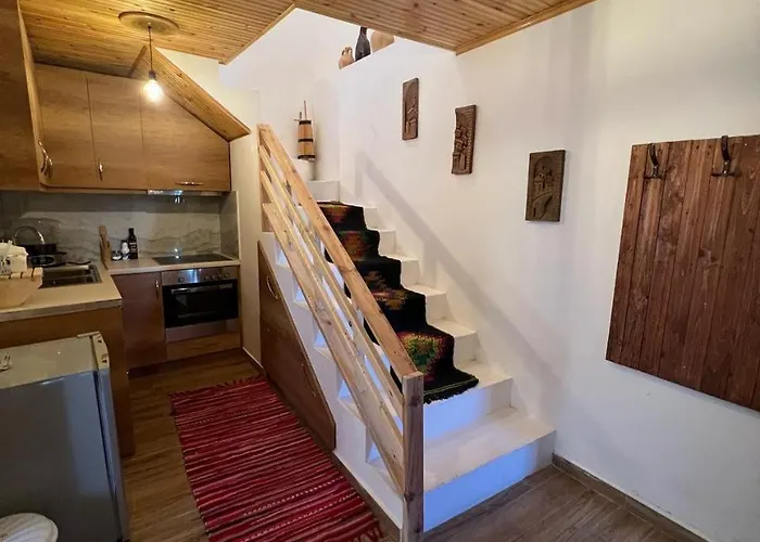 Maria - Castle Vila Berat